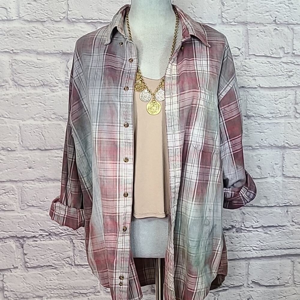 Reworked/upcycled flannel shirt - Picture 1 of 7